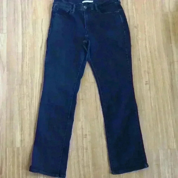 Women’s Levi’s Dark Wash 5 Pocket 505 Mid Rise Jeans - Picture 4 of 6